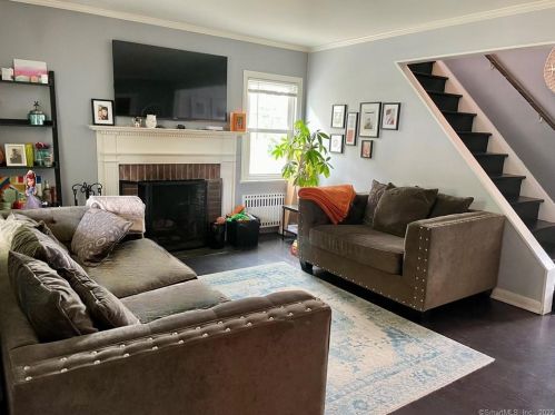 1155 Shippan Ave, Stamford CT  06902-7440 exterior