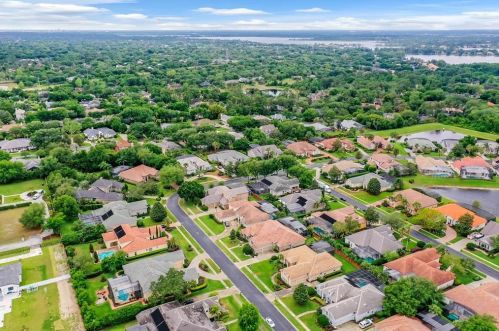 4916 Keeneland Cir, Orlando FL  32819-3141 exterior