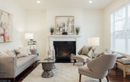 38 Walnut St, Little Falls NJ  07424-1402 exterior