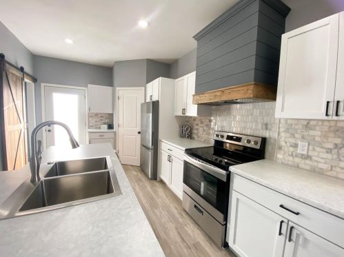 117 Dodge St, Dodgeville WI  53533-1211 exterior