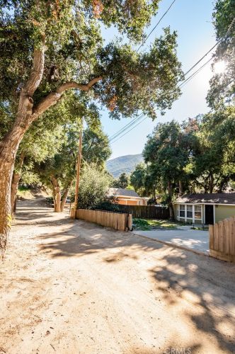 15226 Calle Los Hidalgos, Santa Clarita CA  91390-1035 exterior