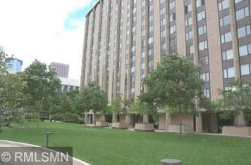 15 1st St, Minneapolis MN  55401-1827 exterior