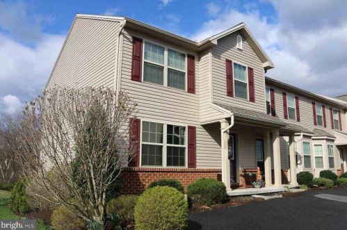 6432 Creekbend Dr, Navy Sup Dpt PA  17050-4003 exterior
