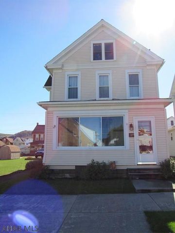 415 17th St, Birmingham, PA 16686-2105