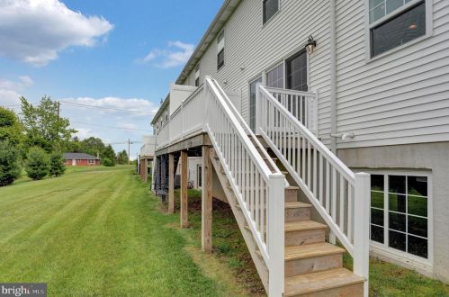 109 Landover Ct, West Enola PA  17025 exterior