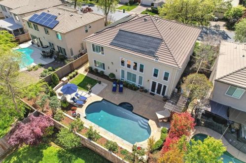 1627 Daunting Dr, Folsom CA  95762-7659 exterior