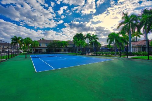 334 121st Ter, Hollywood FL  33025-5909 exterior