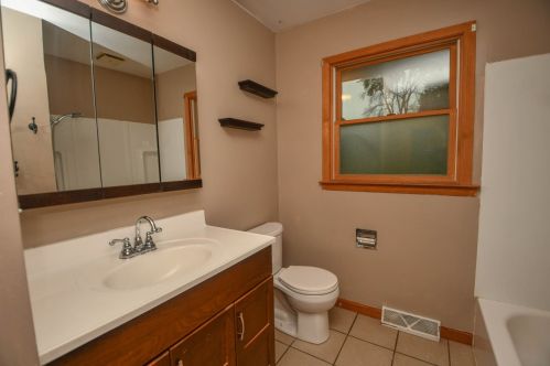 1511 Sandy Ln, Watertown WI  53098-1610 exterior