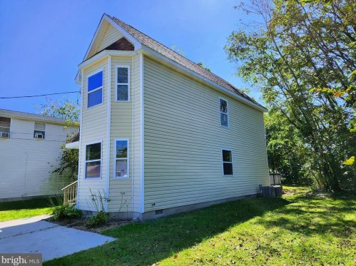 525 Center St, Laurel DE  19956-1331 exterior