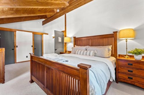 1016 Martis Lndg, Truckee CA  96161-4000 exterior