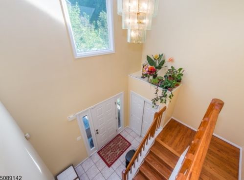 23 Edgefield Dr, Greystone Park NJ  07950-1967 exterior