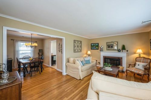 28 Ogden Ave, White Plains, NY 10605-2323