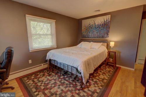 570 Old Orchard Ln, Camp Hill PA  17011-1828 exterior