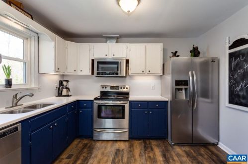 374 Shr Rd, Bybee VA  22963-5236 exterior