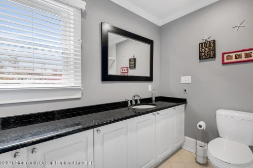 83 Lovett Ave, Little Silver NJ  07739-1420 exterior