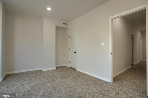 330 Oak St, Pottstown PA  19464-5357 exterior