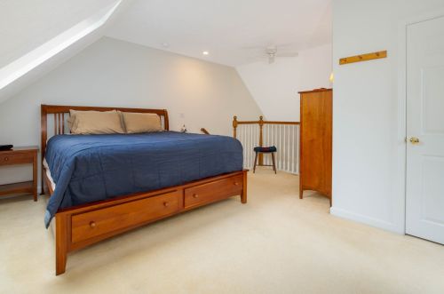 77 Dorchester Way, Nashua NH 03064-8121 exterior