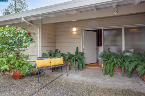 237 Glorietta Blvd, Orinda, CA 94563-3540