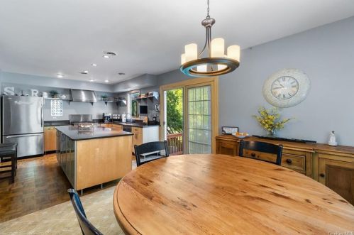 35 Green Ave, Valley Cottage NY  10989-1952 exterior