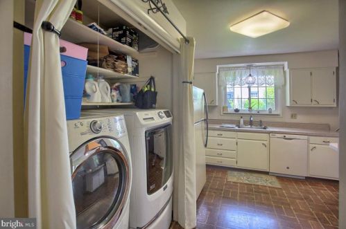 415 Allendale Way, Camp Hill PA  17011-8407 exterior