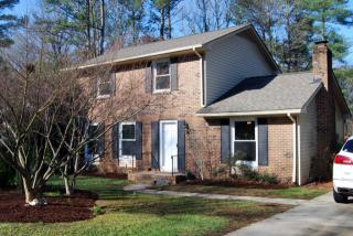 6005 Caledonia St, Raleigh, NC 27609-3625