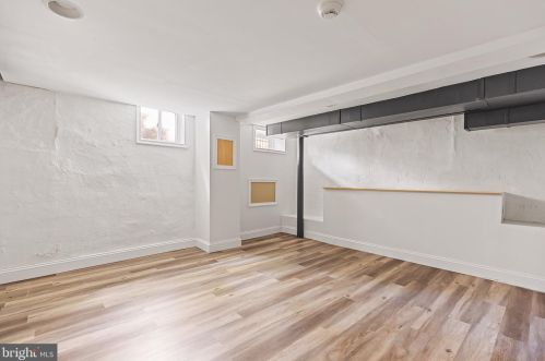 2417 Grays Ferry Ave, Philadelphia PA  19146-2450 exterior