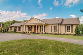 106 Steeplechase Ln, Nashville TN  37221-4312 exterior