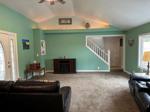 182 Conneaut Lake Rd, Greenville PA  16125-9430 exterior