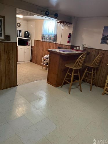 303 Desota Ave, Woodbridge, NJ 07095-1764