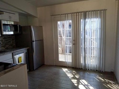 809 Holaway Dr, Tucson, AZ 85719-1826