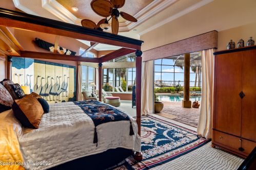 3618 Indian Riv Dr, Cocoa FL 32926-8705 exterior