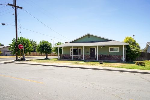 1350 2nd St, Livingston, CA 95334-1241