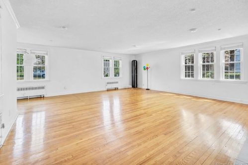 588 Lincoln St, New Britain CT  06052-1820 exterior