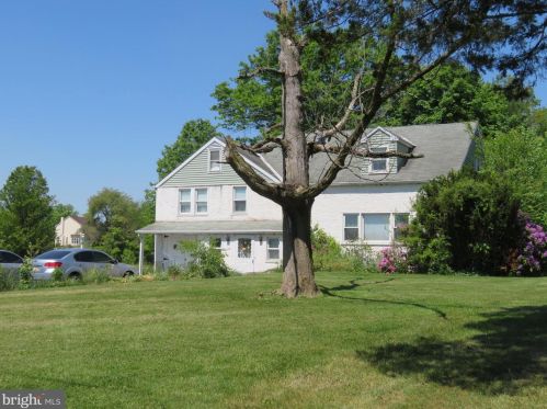 144 Township Line Rd, Gilbertsville, PA 19525-9703