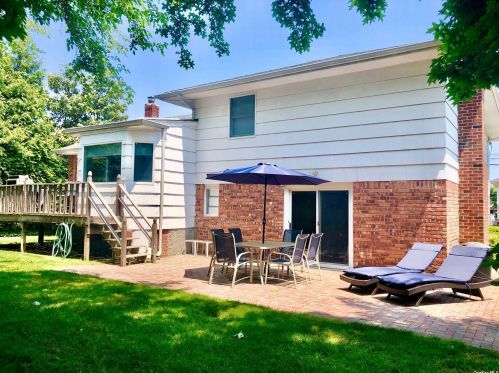 655 Derby Ave, Woodsburgh, NY 11598-2739