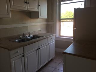 1529 Rockford Ave, Tulsa OK  74120-6417 exterior