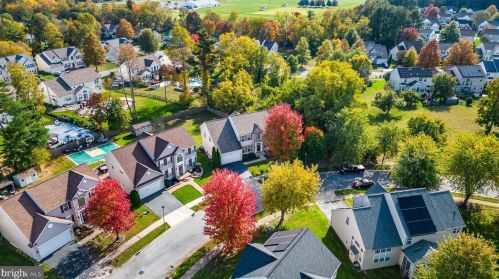 515 Florence Fields Ln, New Castle DE  19720-8752 exterior