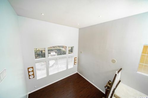 721 Cinnabar Pl, Simi Valley CA 93065-7200 exterior