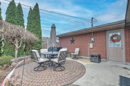 212 Edgefield Blvd, Marion OH 43302-5801 exterior