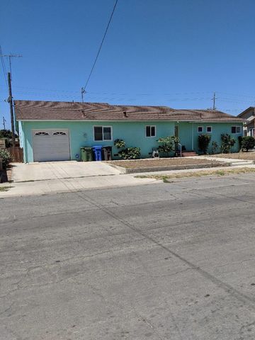 321 5th St, Greenfield, CA 93927-5107