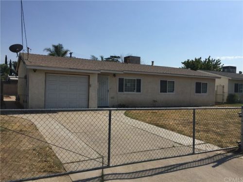 443 1 St, Rialto CA  92376-8904 exterior