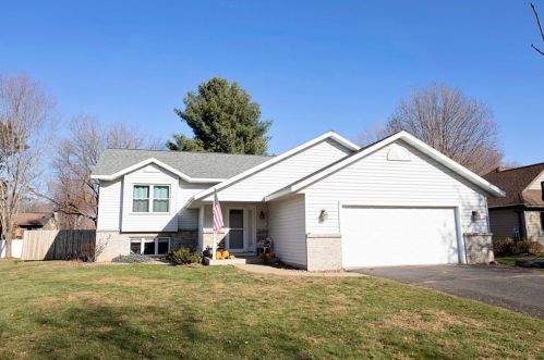 3724 White Birch Ct, Eau Claire, WI 54701-9202
