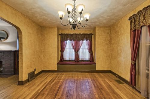 4511 Lincoln Ave, Jeannette PA  15644-3062 exterior