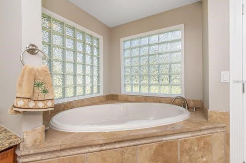 602 1st Ave, Ruskin FL  33570-4002 exterior