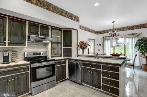 63 Willow Mill Park Rd, Navy Sup Dpt PA  17050-1757 exterior