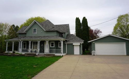 113 Dana St, Ellsworth, WI 54011-9015