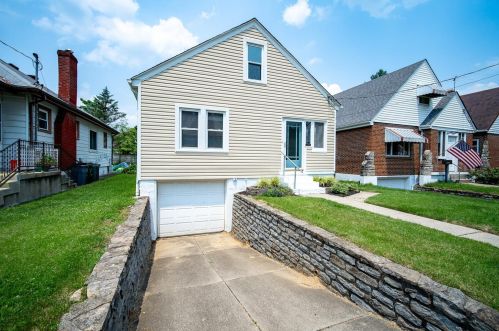 7016 Bramble Ave, Cincinnati, OH 45227-3210