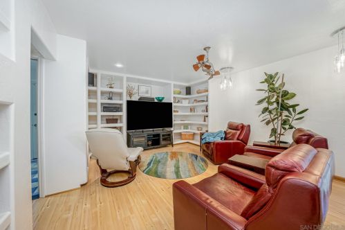 11225 Westonhill Dr, San Diego CA  92126-1447 exterior