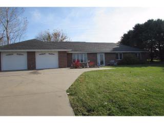 1462 Circle Dr, Pershing, IA 50138-8850