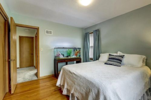 523 112, Milwaukee WI 53226-4132 exterior